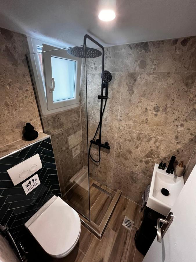 Orfeas Luxury Rooms & Studio سكوبيلوس تاون المظهر الخارجي الصورة
